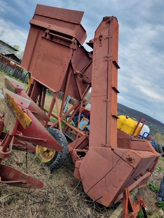Tractor Universal 445