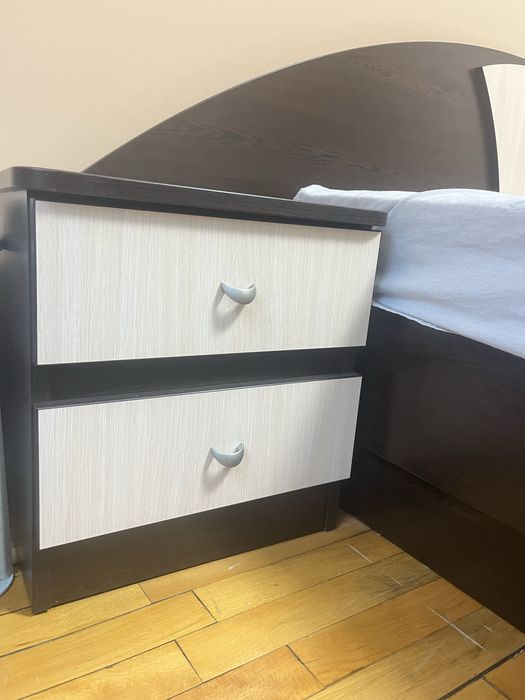 Спалня 160х200 с нощни шкафчета и матрак