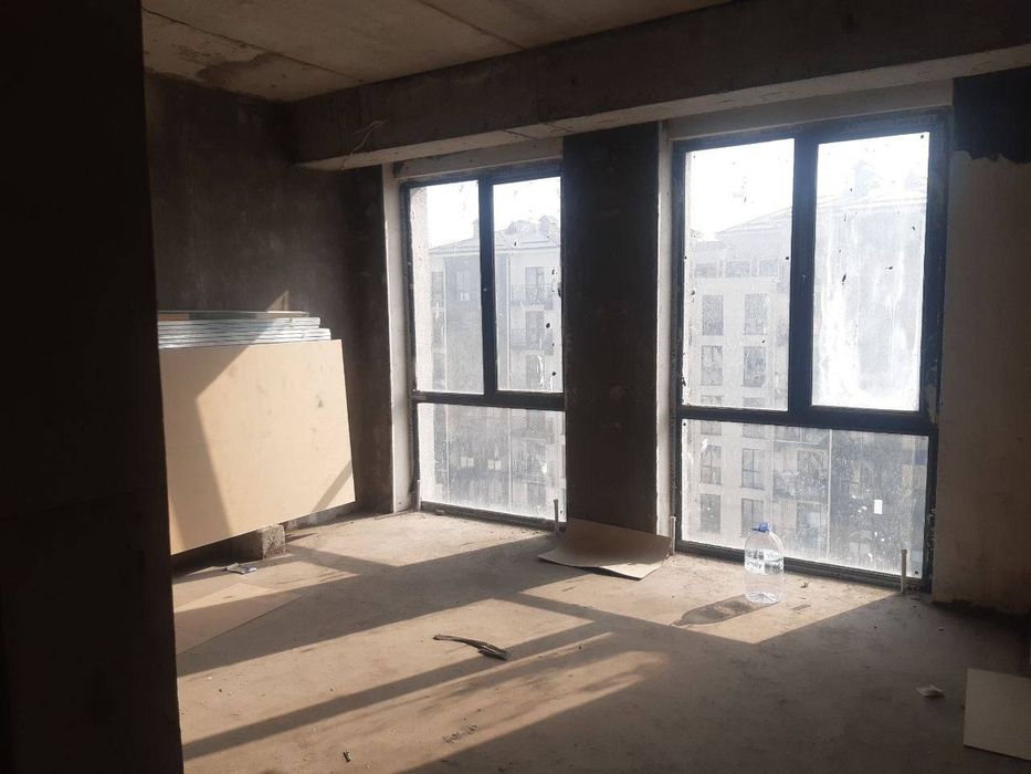 Eshonguzar 74 kv yangi bino kodastr bor