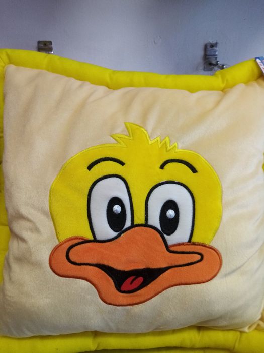 Плюшени играчки и възглавници