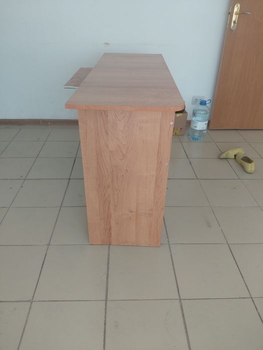продам офисный столик