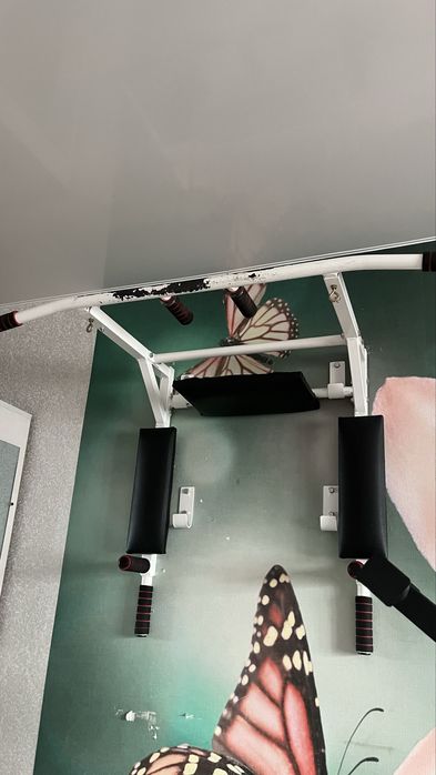 Турник,тренажер-инверсионный стол