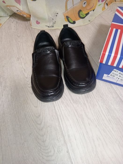 Продам туфли на мальчика. 31р.