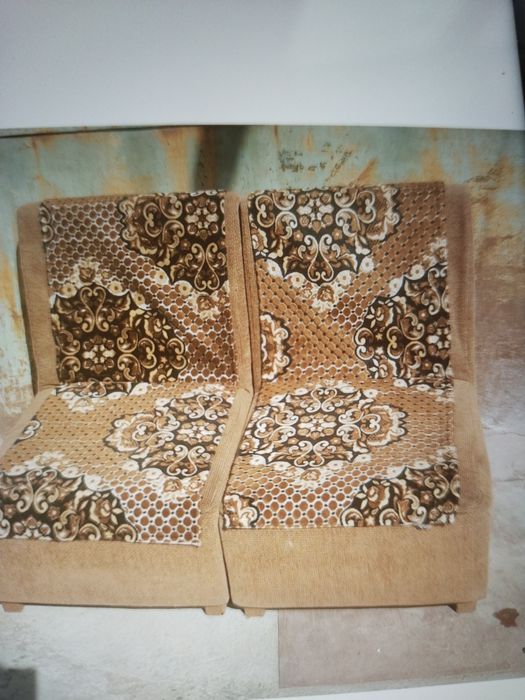 Мягкие кресла с чехлами