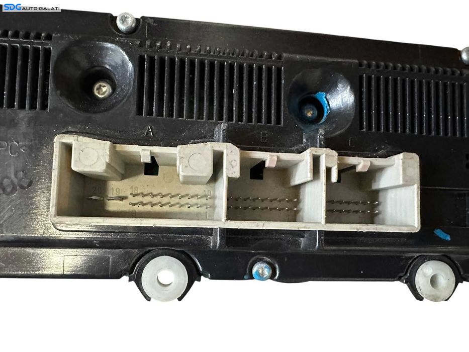 Panou Comanda AC Clima Climatronic Aer Conditionat cu Incalzire Scaune Volkswagen Touran 2003 - 2010 [V0610]