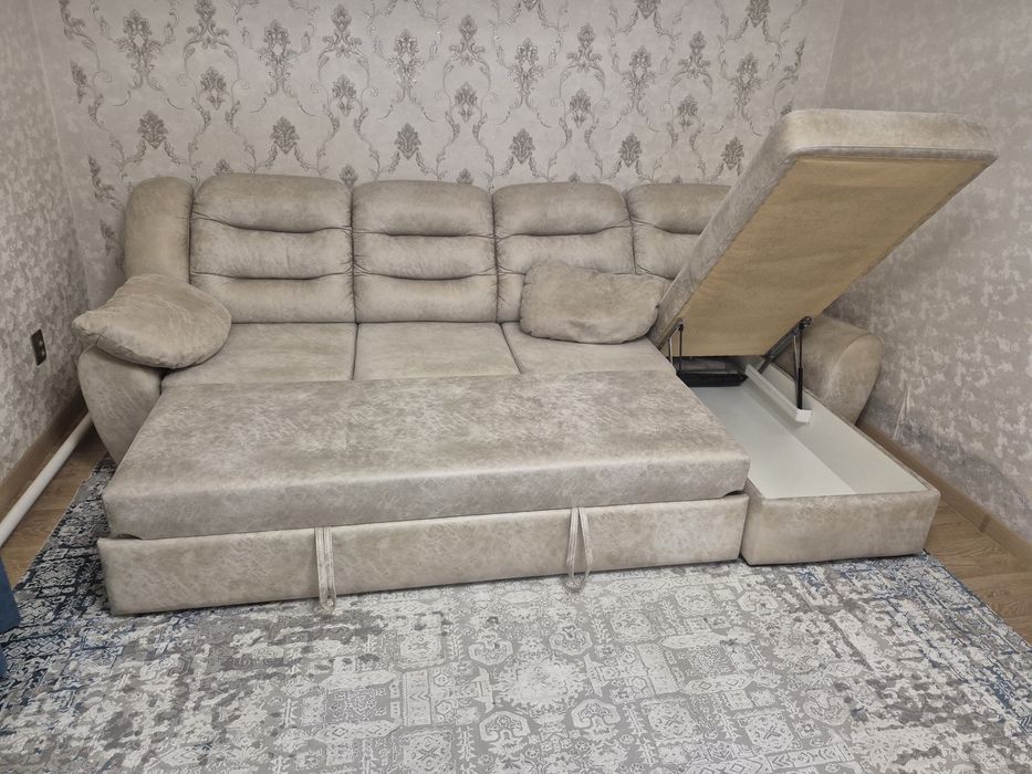 Срочно продаю мягкий уголок