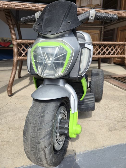 Электромотоцикл трёхколёсный детский