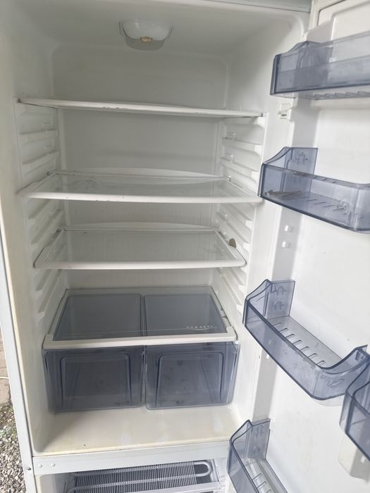 Продам холодильник VESTEL