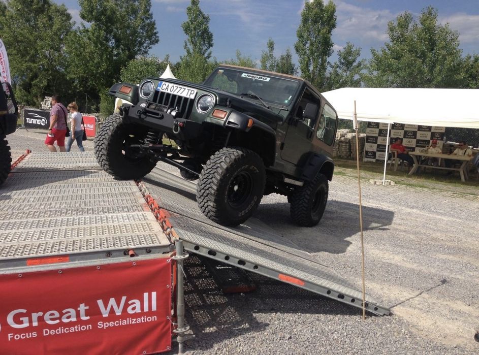 Автентичен Jeep Wrangler TJ 4.0L – Фабричен Офроуд (M1G)