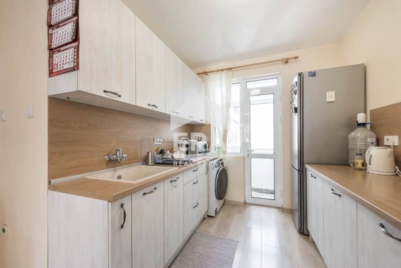 Продава се Тристаен апартамент в Варна, Център - 83 кв.м за 1655 €/кв.м - Снимка #3