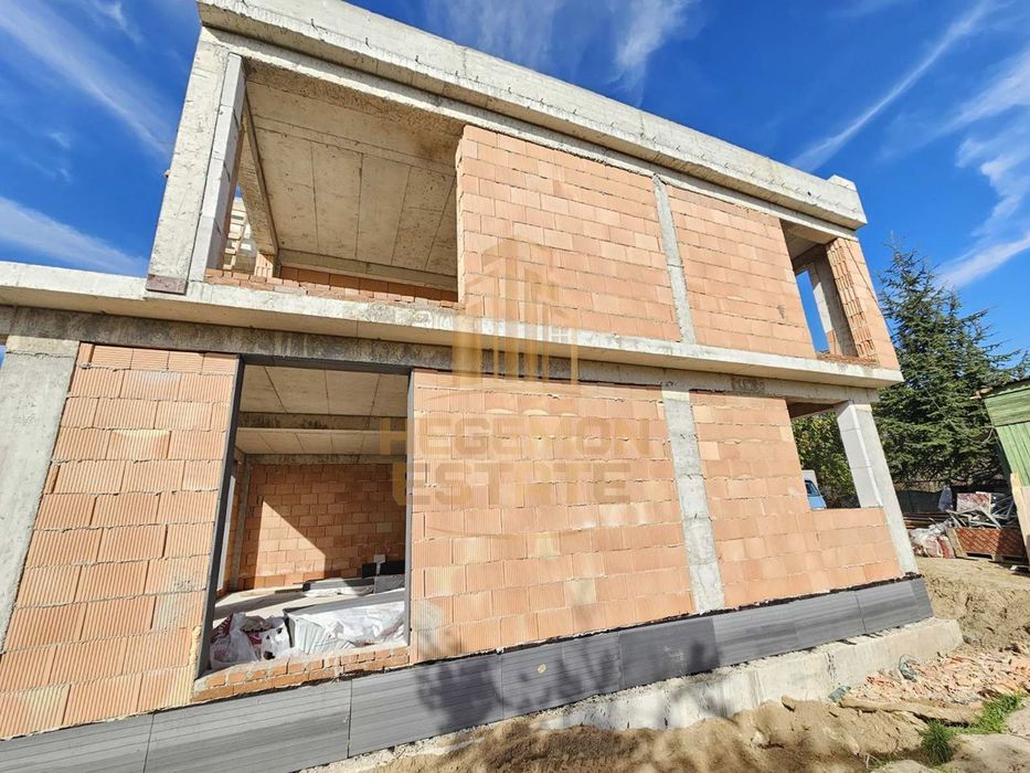 Продава се Къща в Варна, м-т Боровец - юг - 190 кв.м за 1309 €/кв.м - Снимка #2