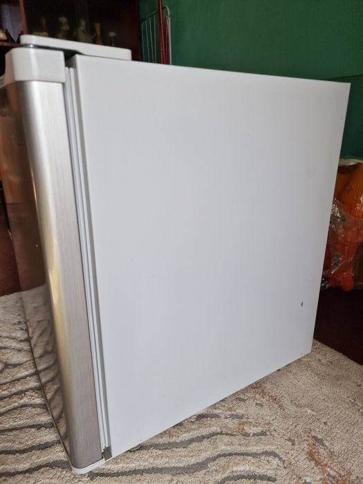 Heinner HMB-HM41BKE++ Frigider