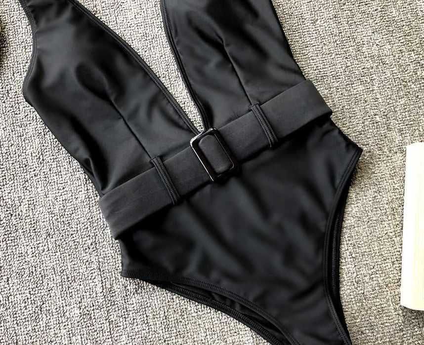 Costum de baie Nou + accesorii