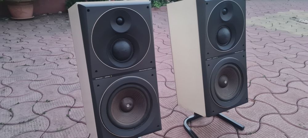 Bang&Olufsen Beovox S 80.2/ Nakamichi CR 4