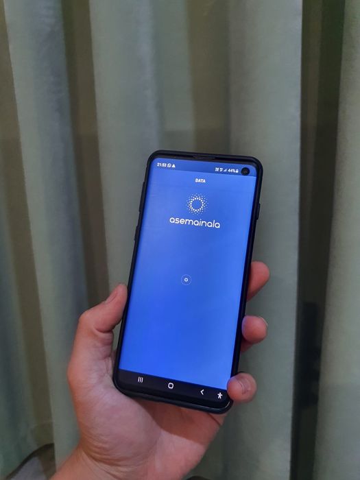Самсунг с10 Samsung s10
