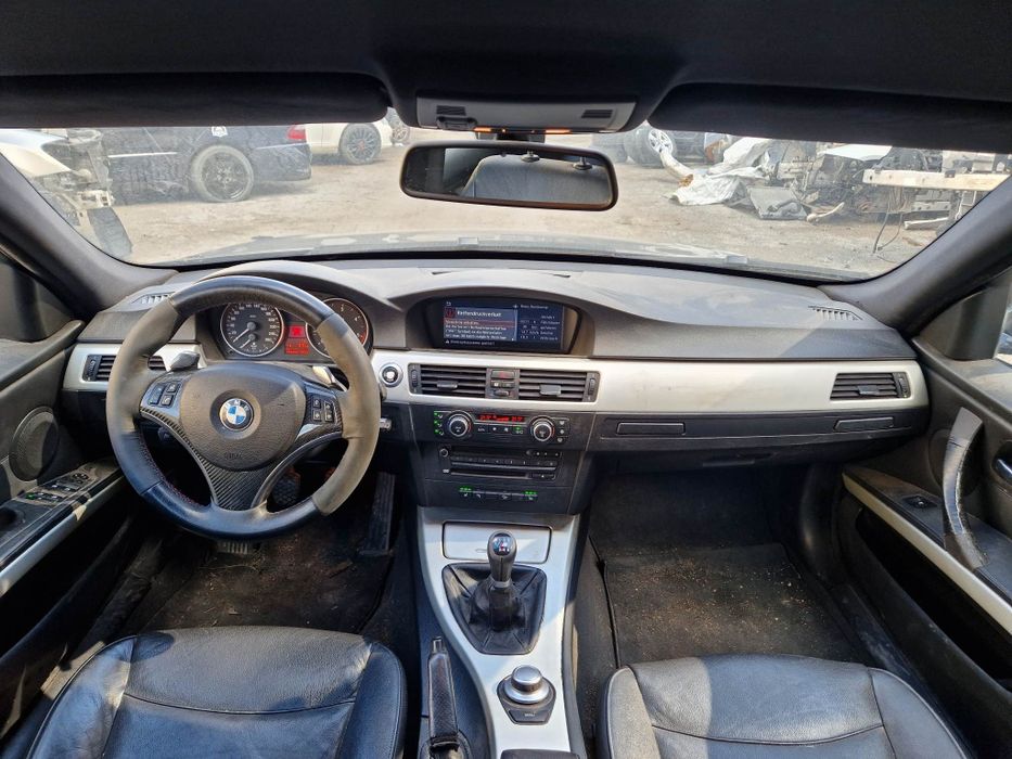 BMW E91 330XD 231кс динамик ксенон навигация ръчка НА ЧАСТИ!