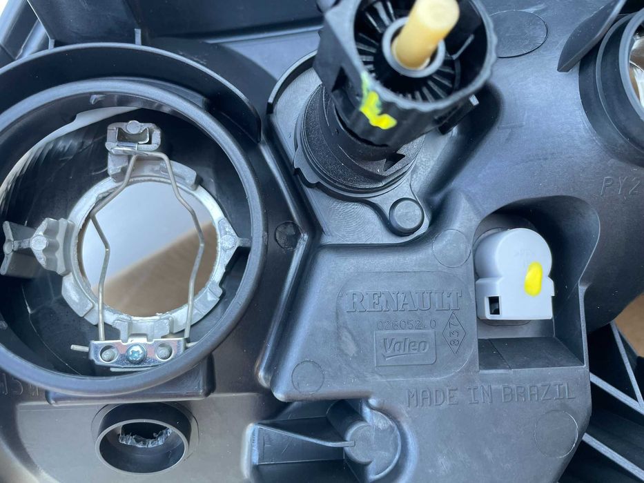 Far dreapta Dacia Sandero 1 2008+ nou original Renault