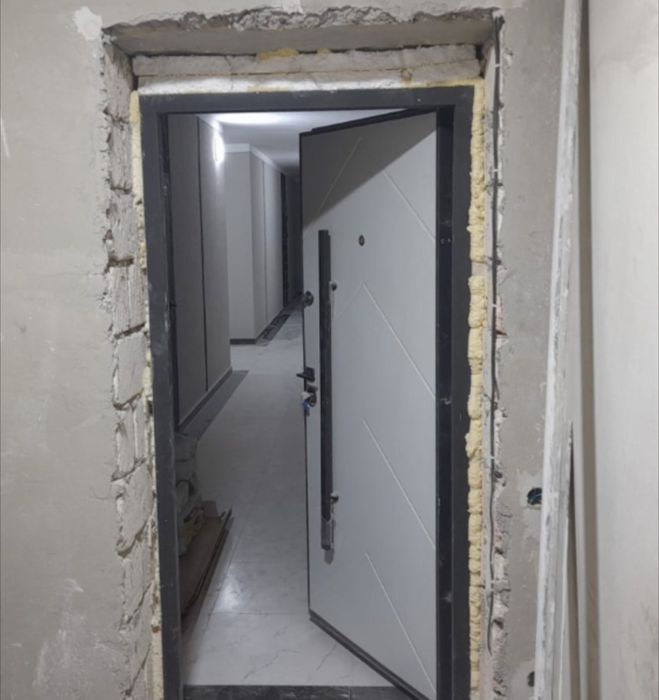 Продам наружный дверь