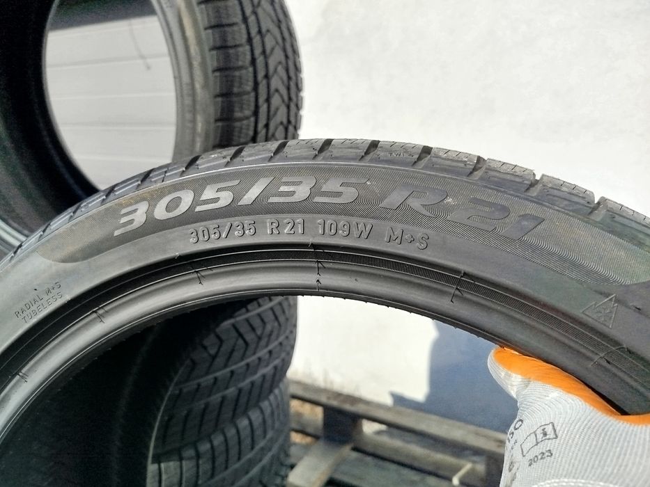 305/35/21 Пирели ДОТ 2020 г - Чисто Нови
