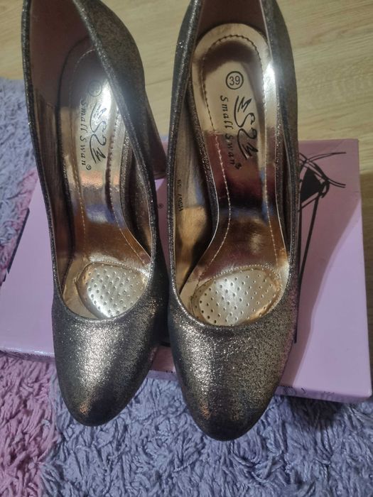 Pantofi femei noi in cutie