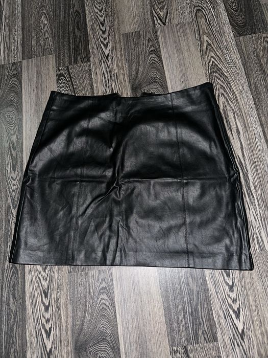 Кожени поли H&M и OASIS 40р-р