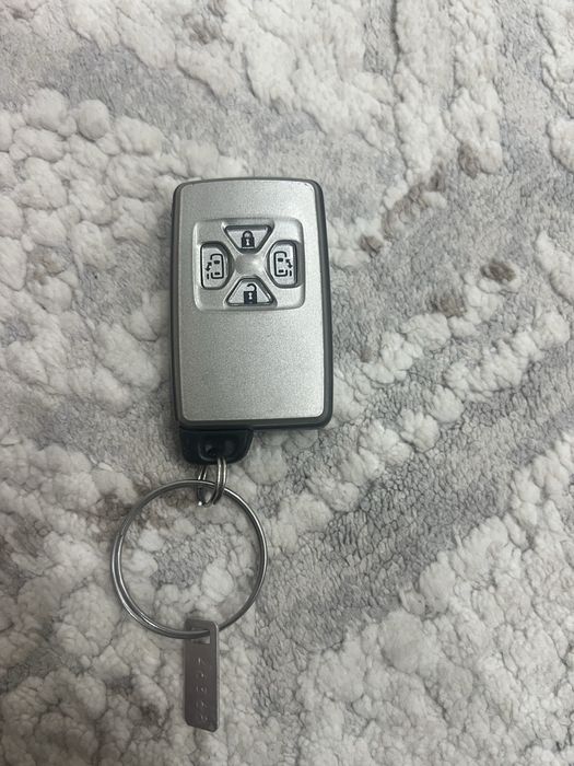 Продам смарт ключ от альфарда