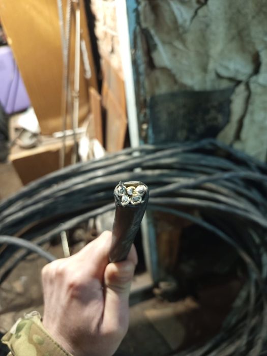 Продам кабель 5×10 алюминиевый