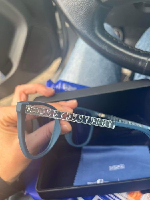 Слънчеви очила DKNY