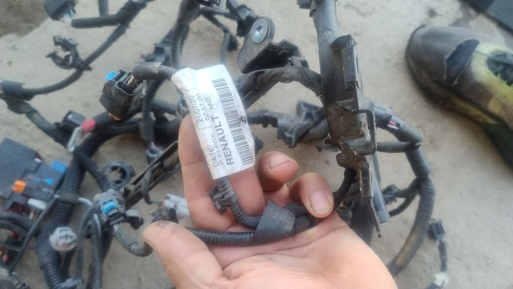 Vând piese auto electrmotor