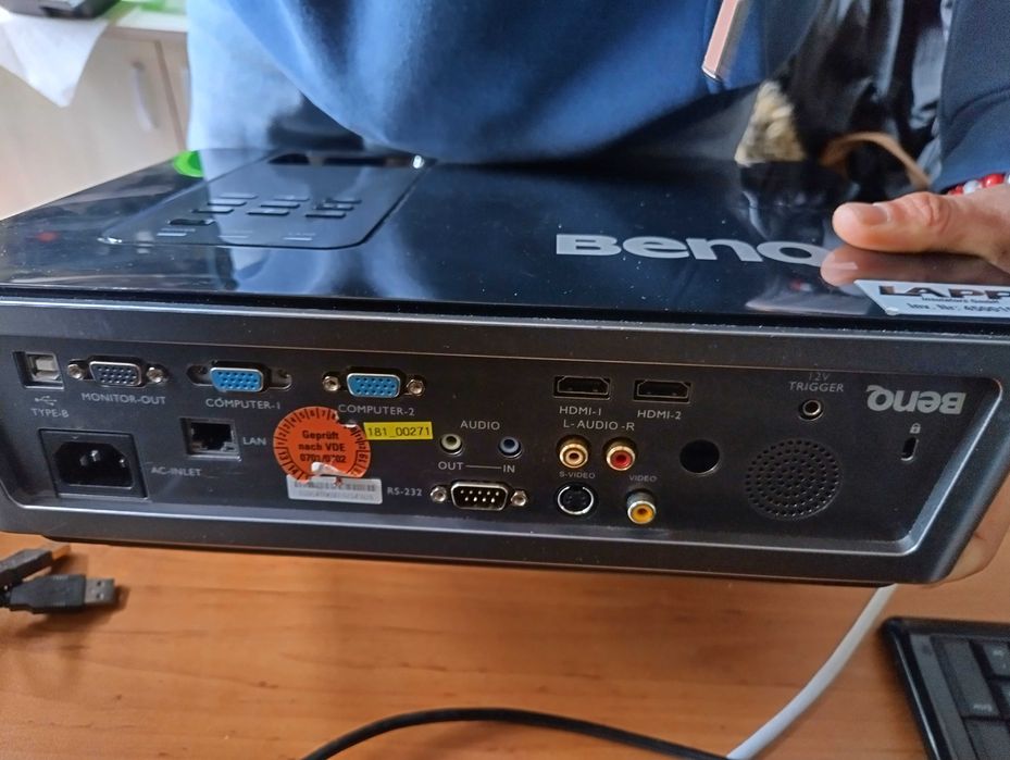 Проектор Full HD BenQ MH740 4000LM