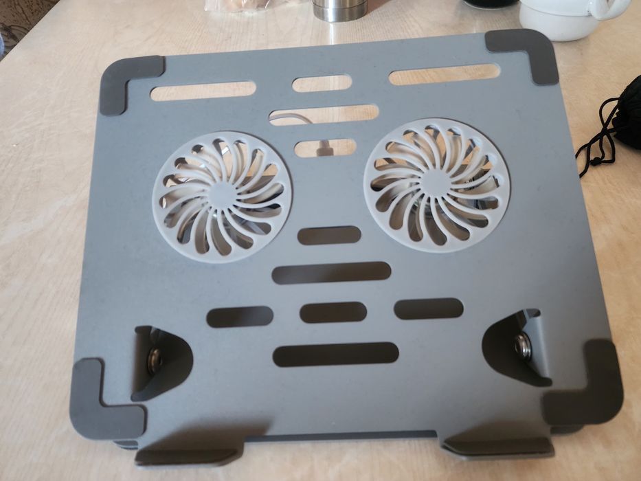 Komputer,noutbuk Sovutgich, podsatvka