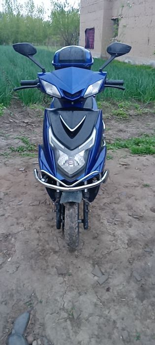 Электроскутер хохловчилар учун