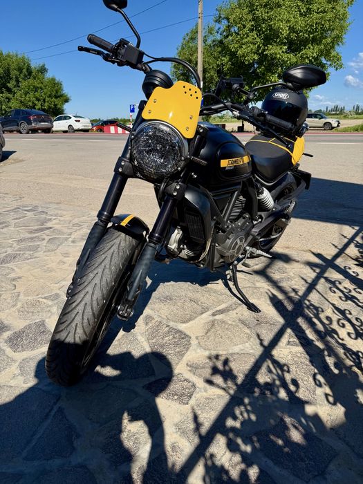 Ducati Scrambler 800  Full Throttle