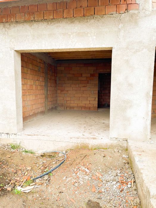 Casa duplex cu garaj - 5 min. de rond Penny