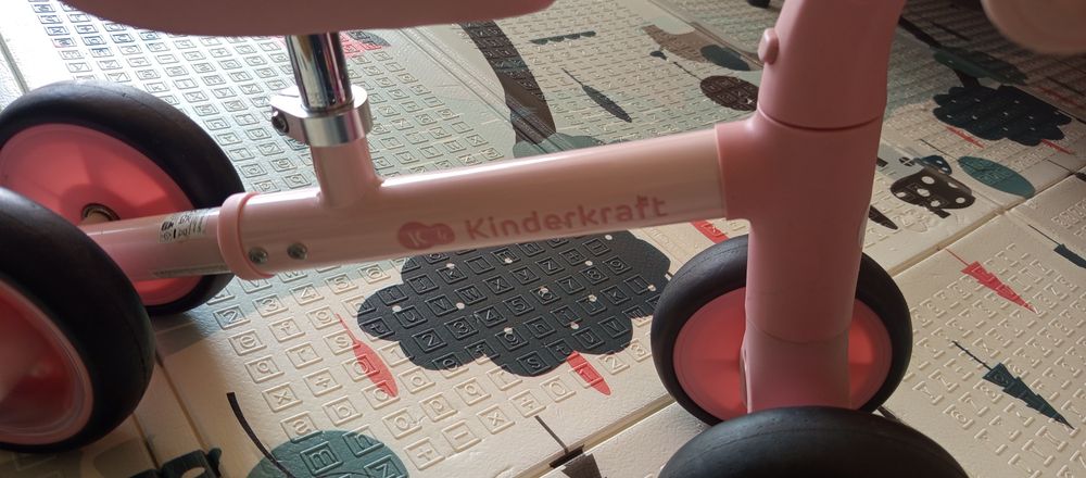 Продавам детско баланс колела на kinder craft