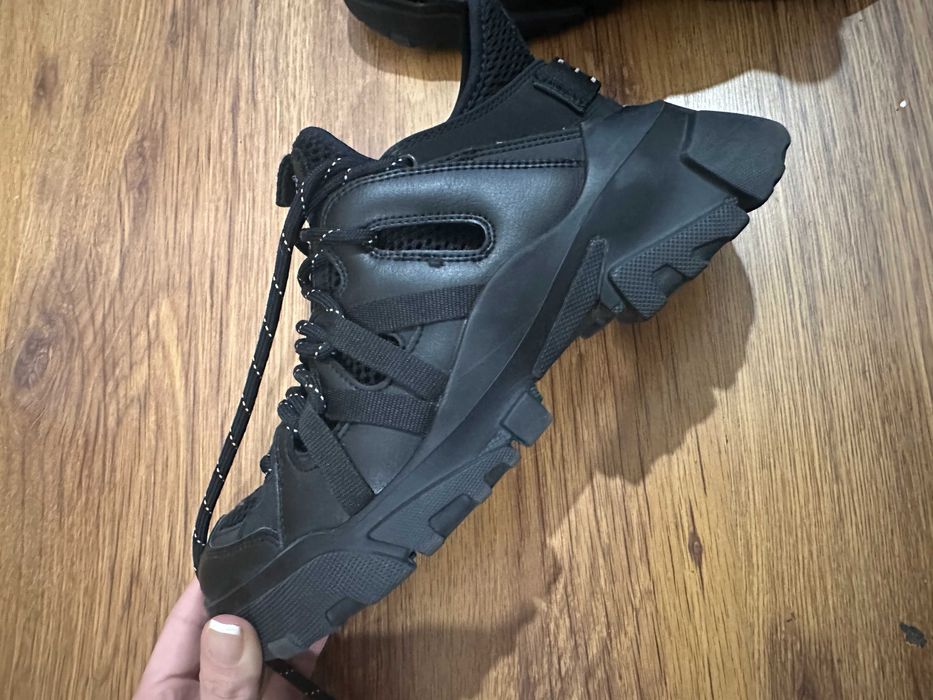 MCQ ALEXANDER McQueen дамски маратонки размер 37 черно кецове сникърси