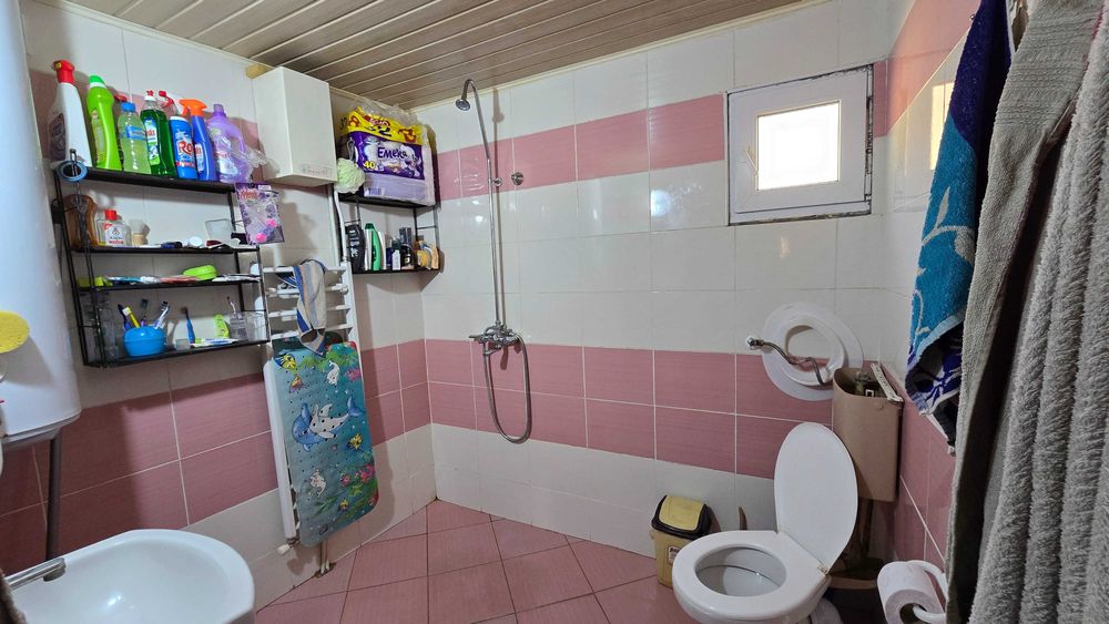 Продава се Къща в с. Калище, Област Перник - 90 кв.м за 1028 €/кв.м - Снимка #16