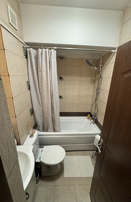 Proprietar ofer spre vanzare apartament cu doua camere
