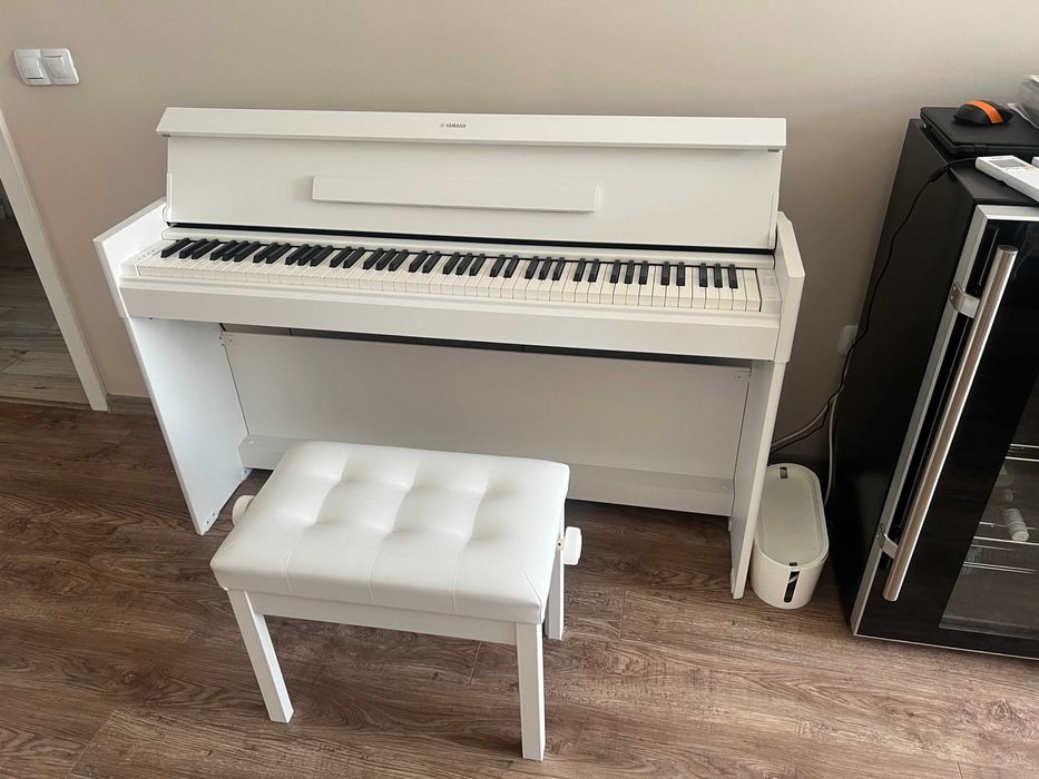 Продавам дигитално пиано Yamaha Arius YDP-S55 – бяло, ново + гаранция