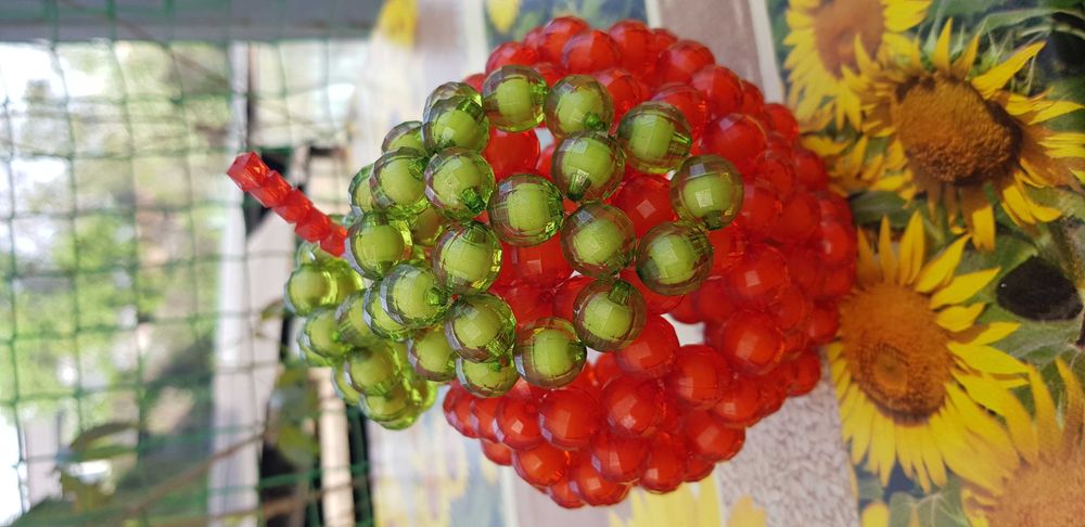 Яблоко ручной работы