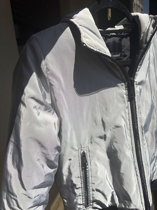 Сребристо яке Guess xs/s