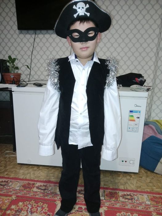 Продам костюм пирата