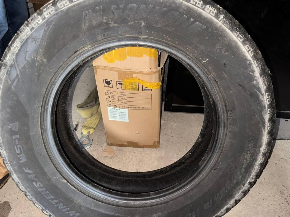 Резина зима 265/60/R18