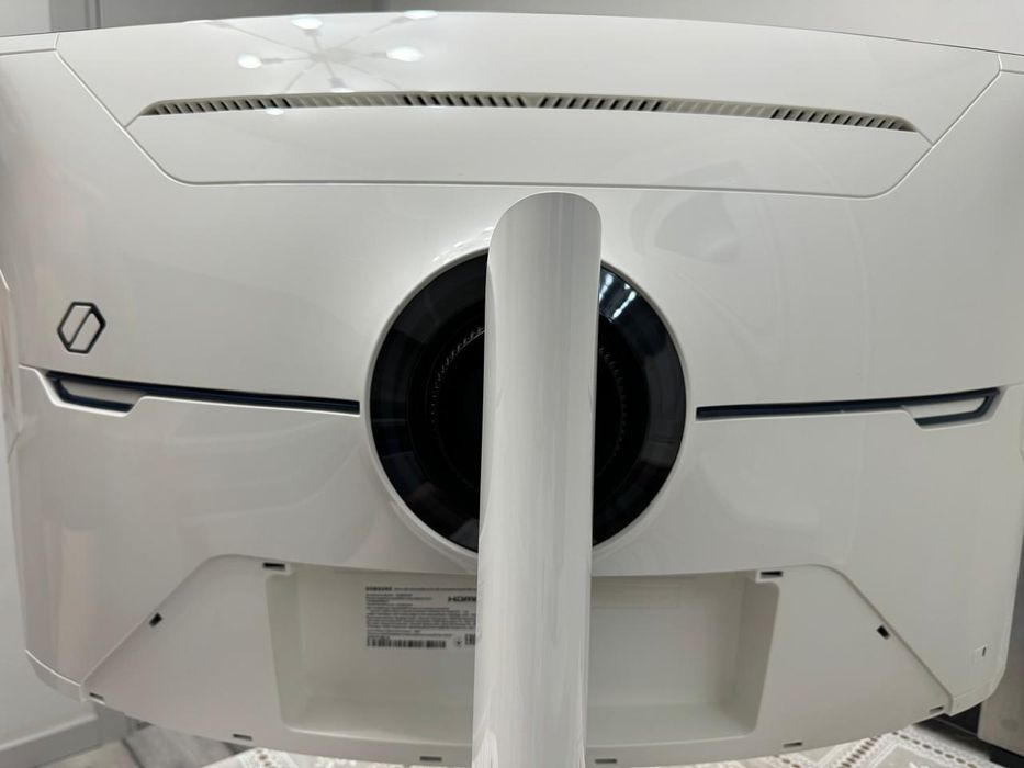 Продам игровой монитор Samsung odyssey neo G8