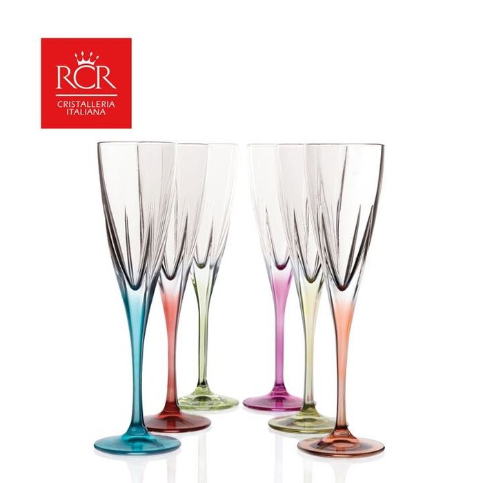 Нови чаши за шампанско