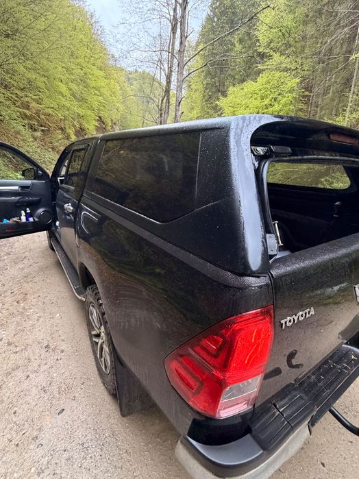 Hardtop Toyota Hilux