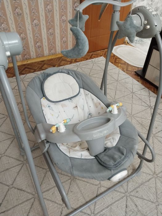 Продам шезлонг качеля