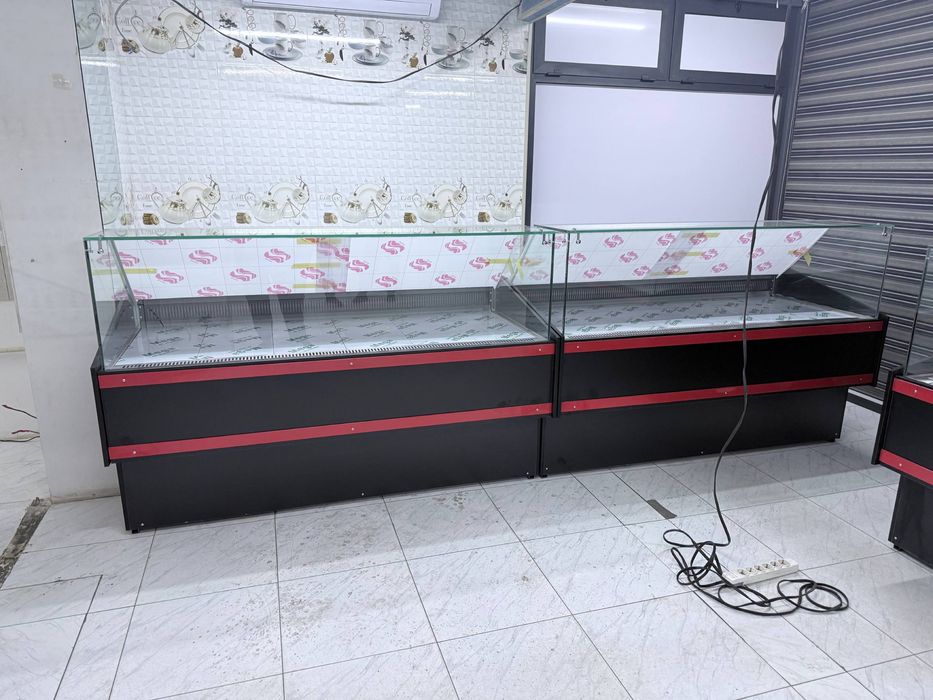 Витрина холодильник