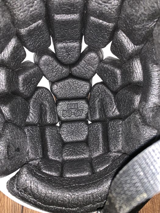 Продам Хоккейный шлем