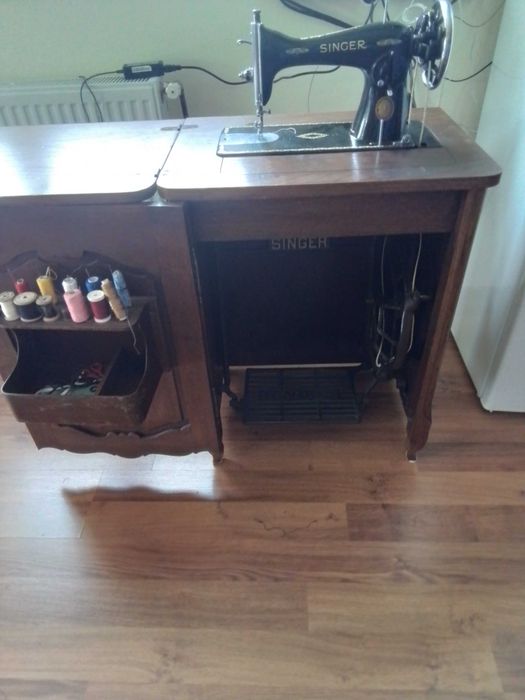 Masina de cusut SINGER